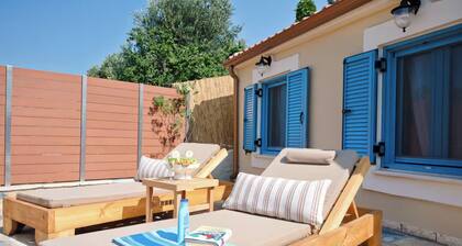 Amici Cottage with outdoor jacuzzi