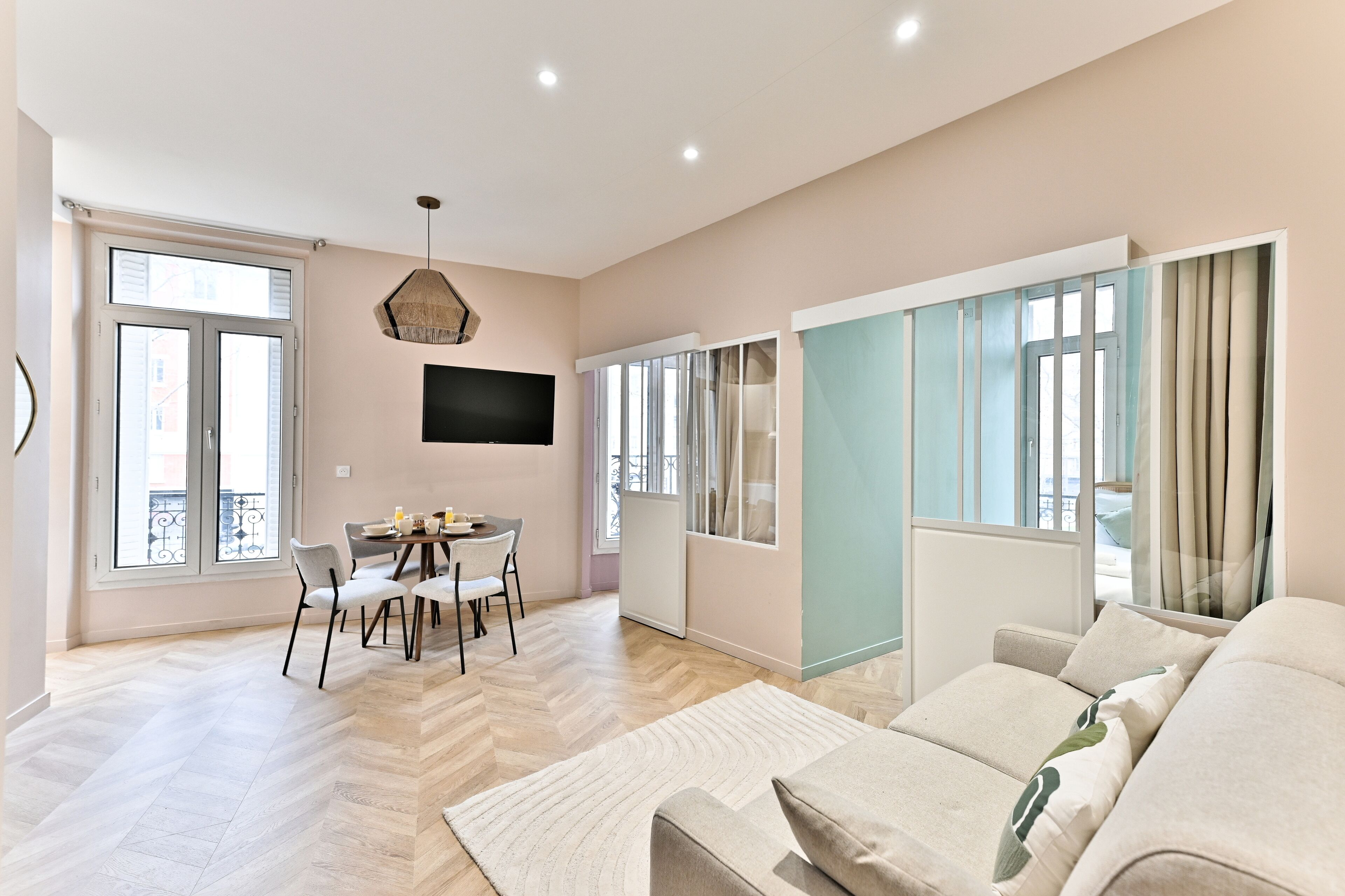 Luxury Apartment | Living area