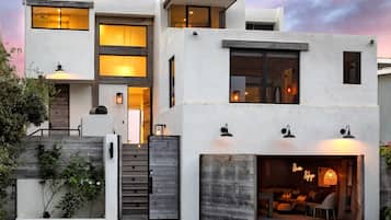 Rumah Mewah, Beberapa Tempat Tidur, hot tub, pemandangan samudra (Rincon Refuge) | Eksterior