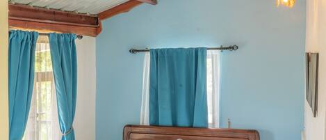 Ropa de cama de alta calidad, colchones viscoelásticos, minibar