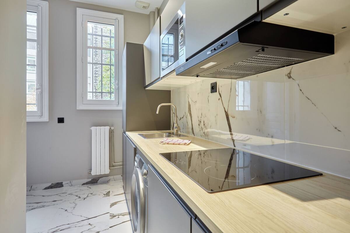 Traditional Apartment | Private kitchen