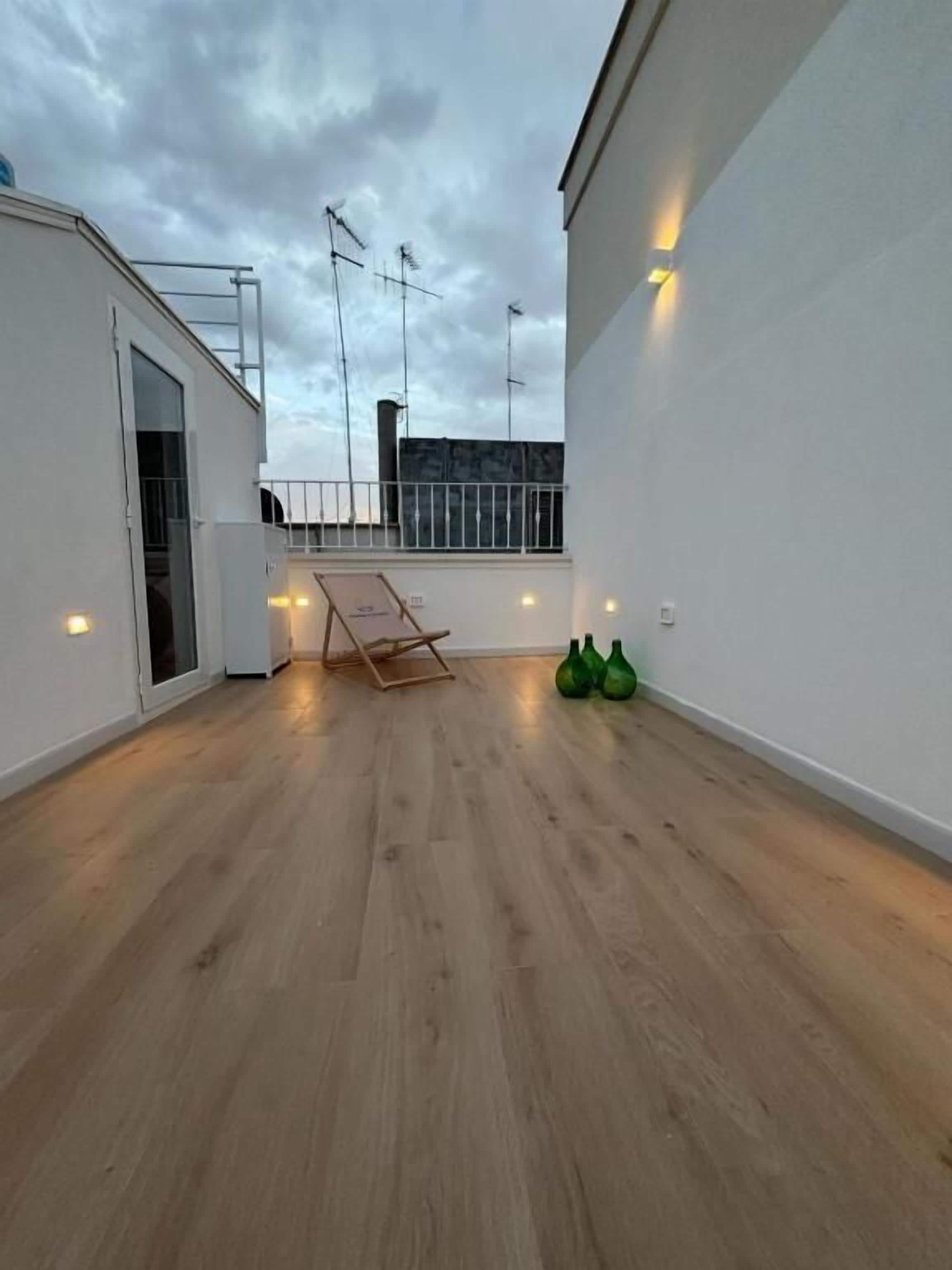 Signature-Maisonette, 2 Schlafzimmer, Küche, Stadtblick | Terrasse/Patio