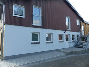 Exterior - Vacation by the water!  Cosy & charming - live in an energy-optimized way! (Linden)