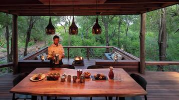 Luxury Villa, Park View | In-room safe, desk, free WiFi