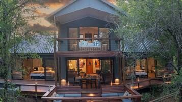 Luxury Villa, Park View | In-room safe, desk, free WiFi