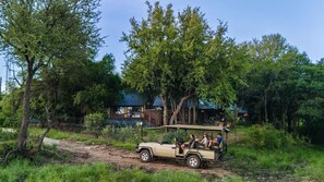 Lyxvilla - utsikt mot parken | Terrass/Patio