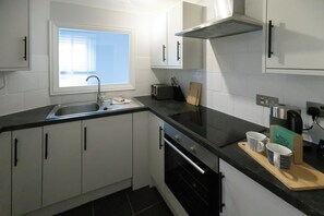 Comfort Apartment, 2 Bedrooms, Non Smoking | Private kitchen - Boughton House Apartments by Guestz (Chester)
