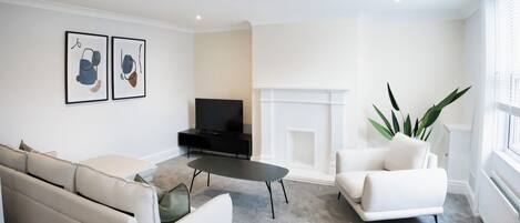 Comfort Apartment, 2 Bedrooms, Non Smoking | Living area