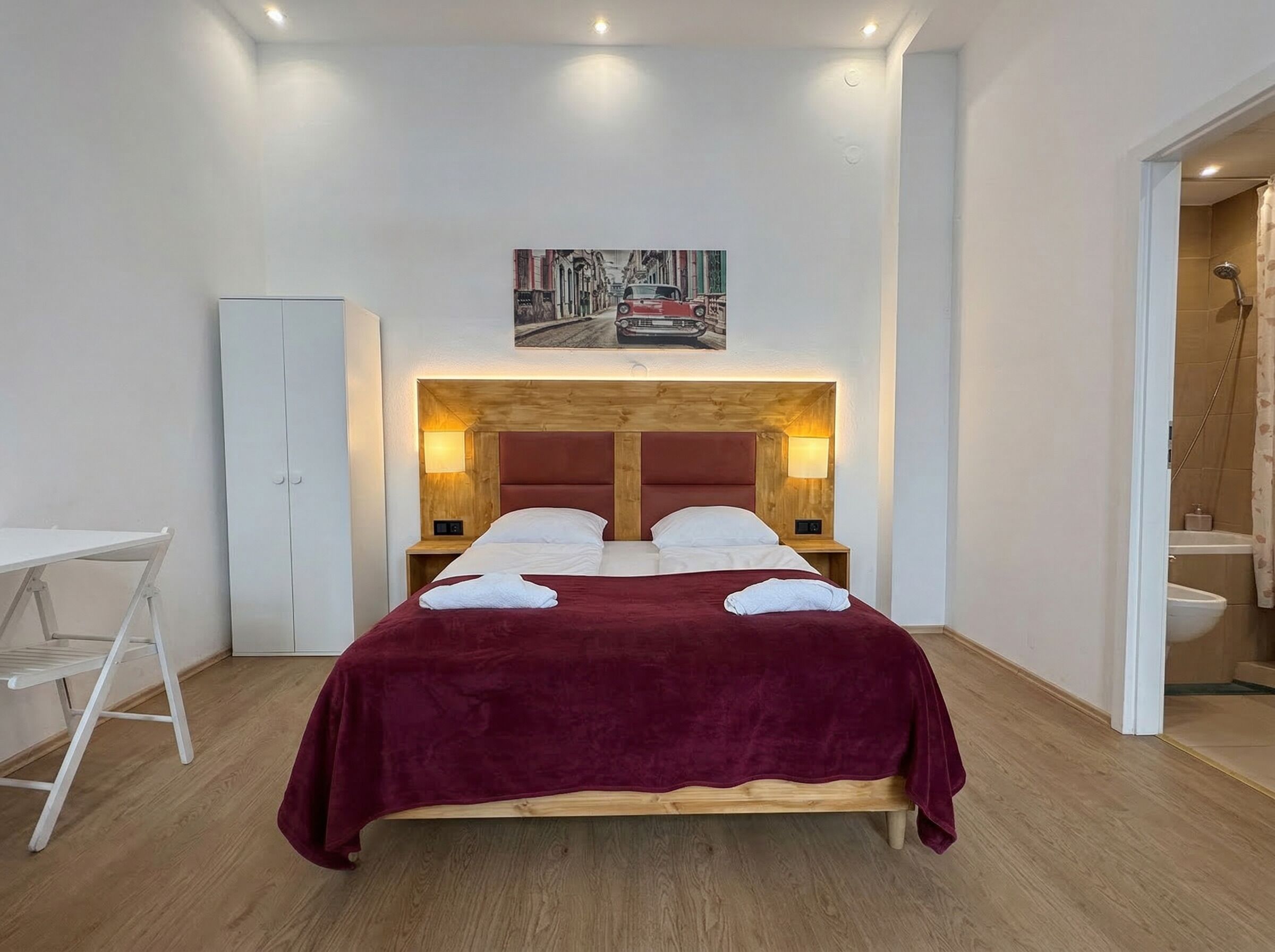 Iron/ironing board, free WiFi