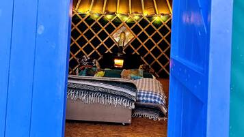 Room, 1 Bedroom, Smoking, Terrace | Interior