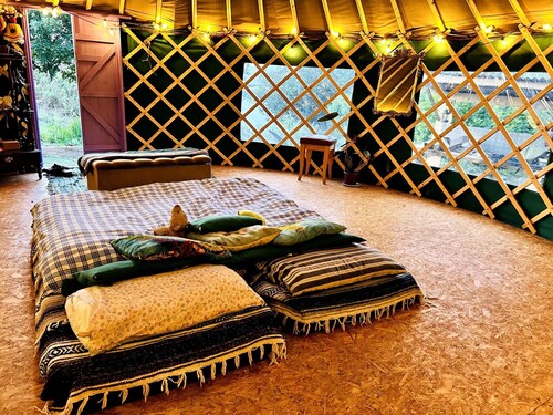 Room-a Magical Cosy Garden Yurt
