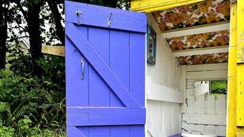 Room, 1 Bedroom, Smoking, Terrace | Property grounds