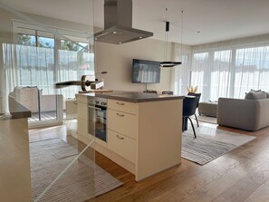 Interior - "FOUR" - Premium Apartments Seekirchen, 3-room-Apartment with balcony (Seekirchen am Wallersee)