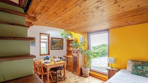Cabin, Smoking, Balcony