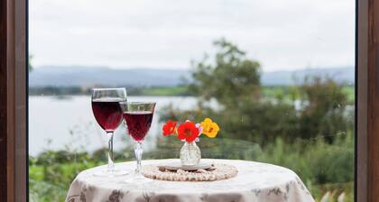 Serene Bantry Bay Cabin Retreat