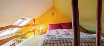 Serene Bantry Bay Cabin Retreat