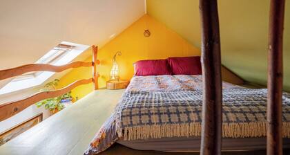 Serene Bantry Bay Cabin Retreat