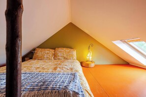 Cabin, Multiple Bedrooms, Smoking, Balcony | 1 bedroom