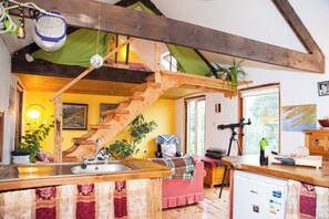 Ferienhütte, Mehrere Schlafzimmer, Raucher, Balkon | Wohnzimmer