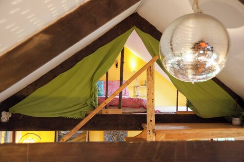 Serene Bantry Bay Cabin Retreat