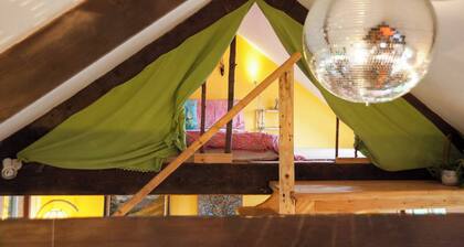 Serene Bantry Bay Cabin Retreat