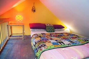 Cabin, Multiple Bedrooms, Smoking, Balcony