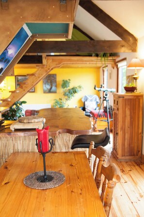 Ferienhütte, Mehrere Schlafzimmer, Raucher, Balkon | Esszimmer