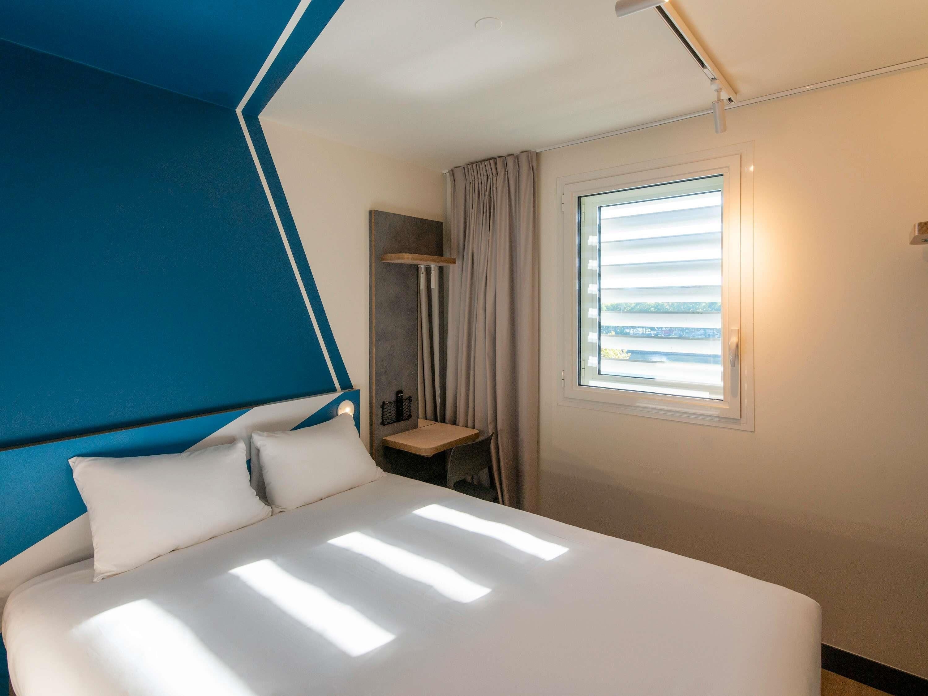 Room, 1 Double Bed | Soundproofing, free WiFi, bed sheets