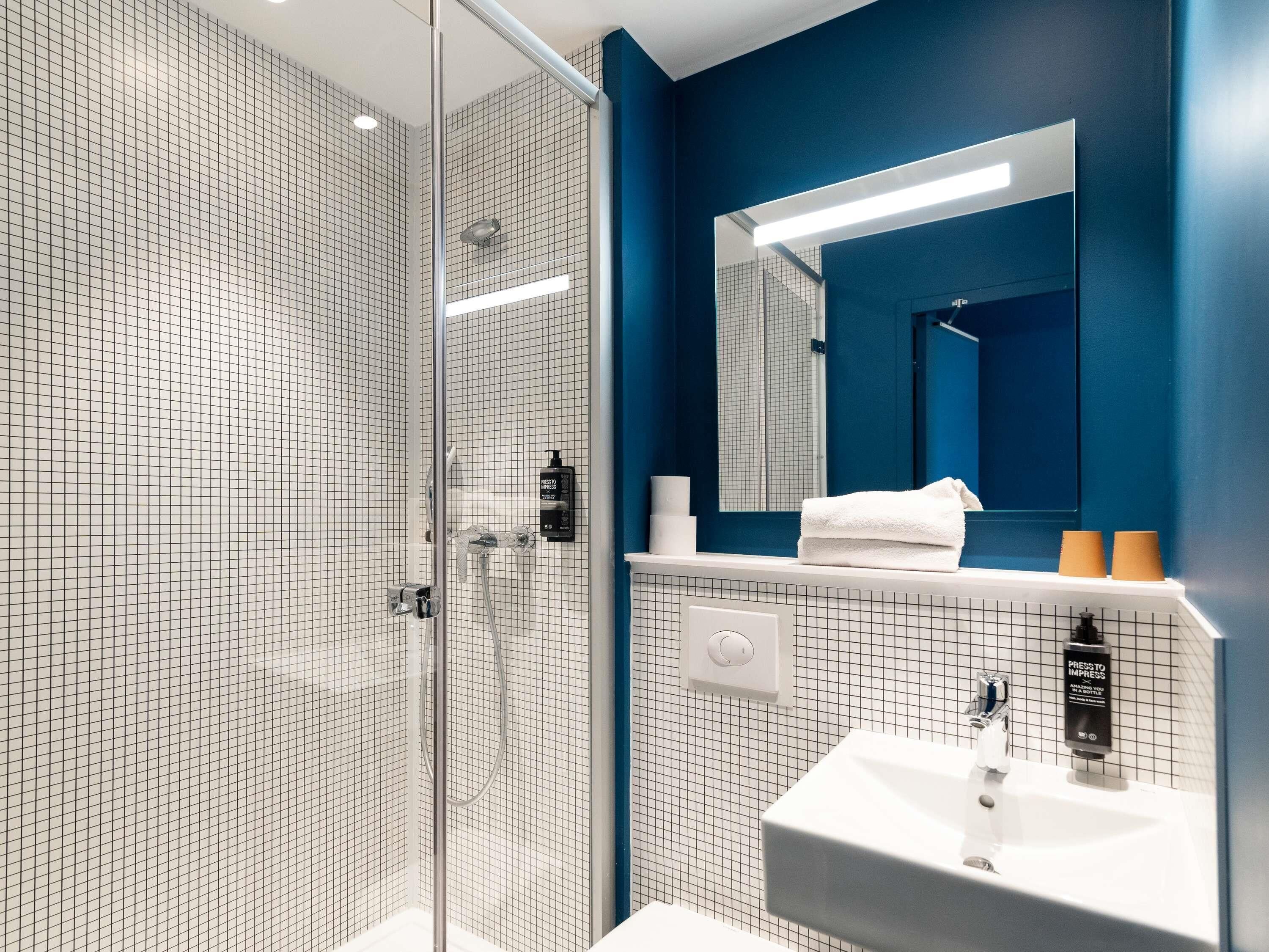 Room, 2 Twin Beds | Soundproofing