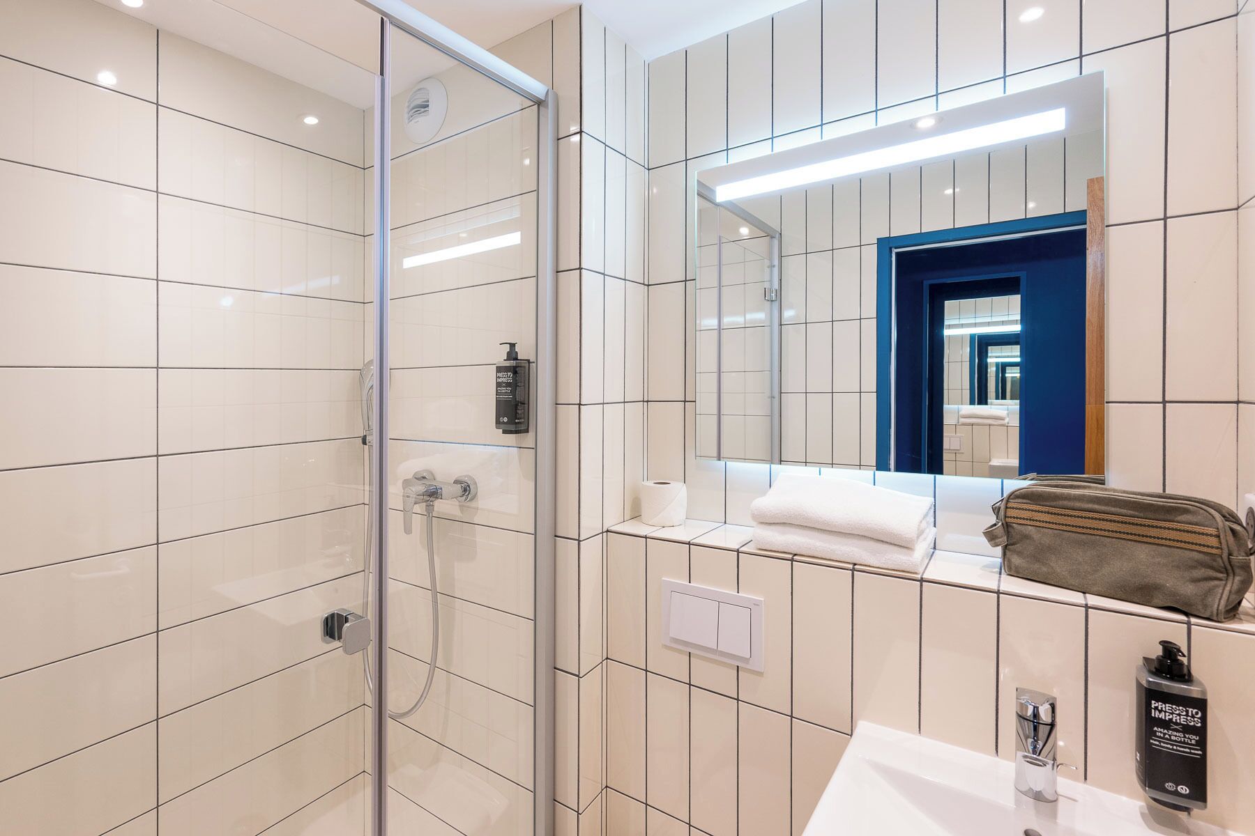 Standardzimmer, 3 Einzelbetten | Schallisolierte Zimmer, kostenloses WLAN, Bettwäsche