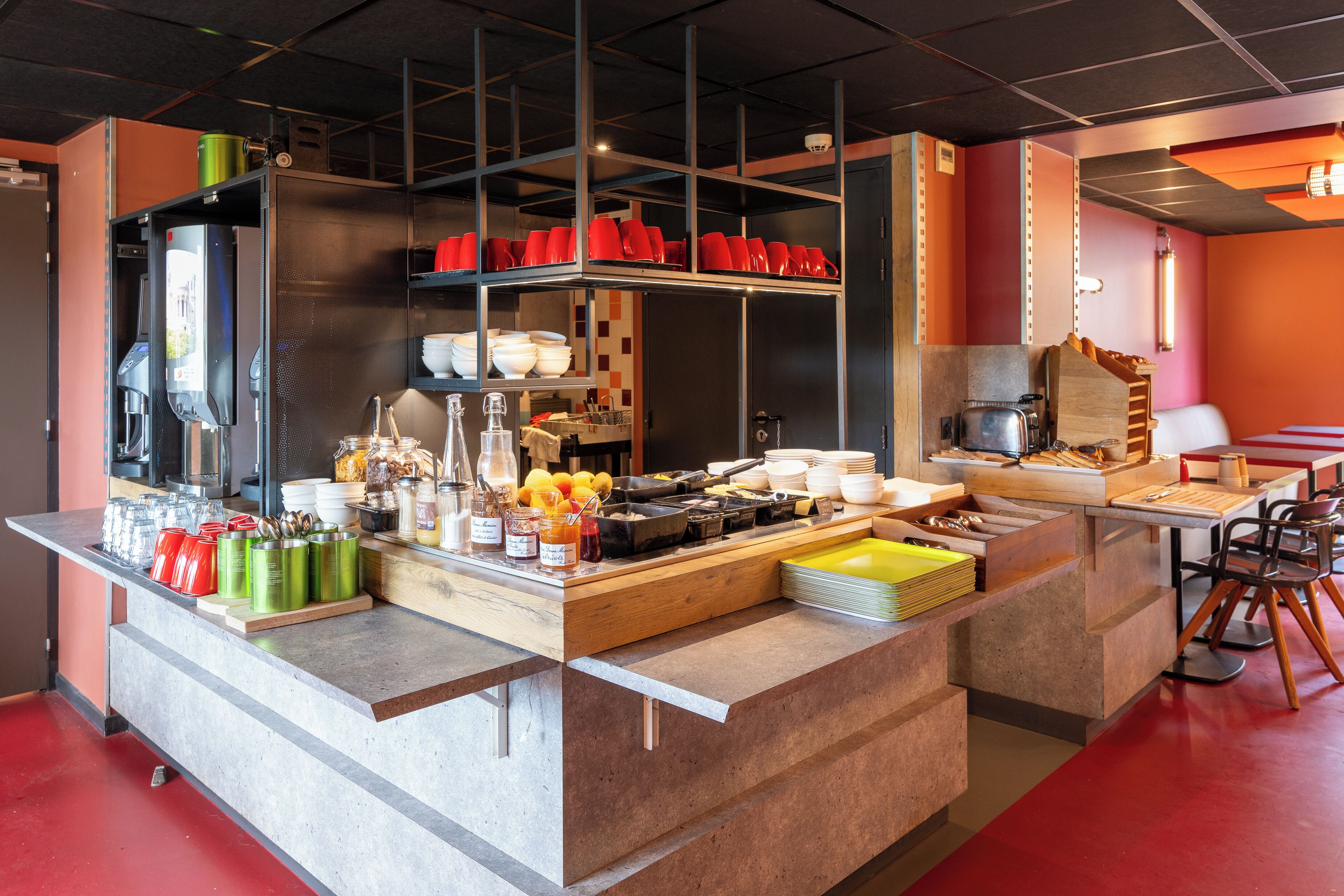 Desayuno buffet todos los días (EUR 9.90 por persona) 