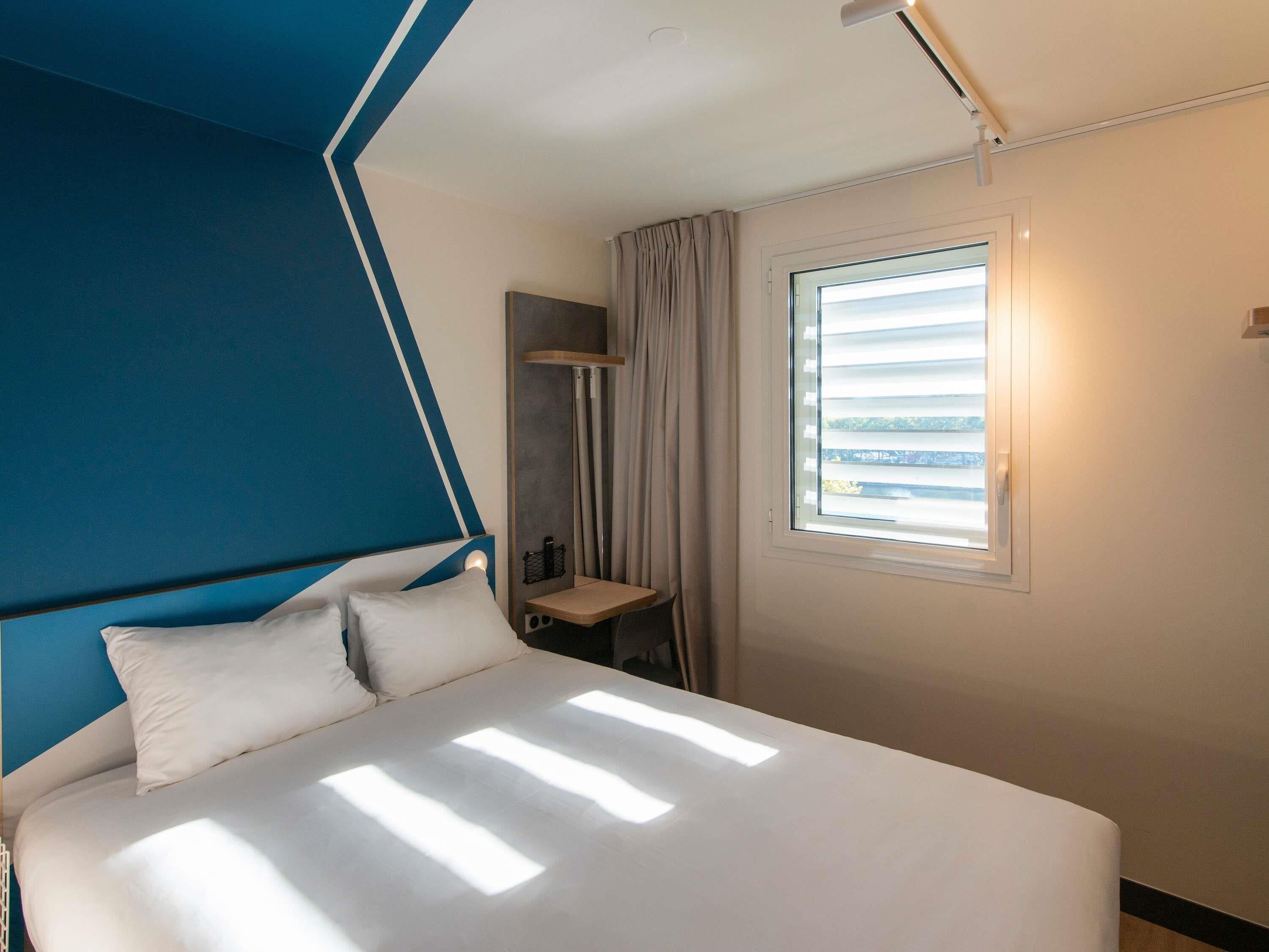Room, 1 Double Bed | Soundproofing, free WiFi, bed sheets