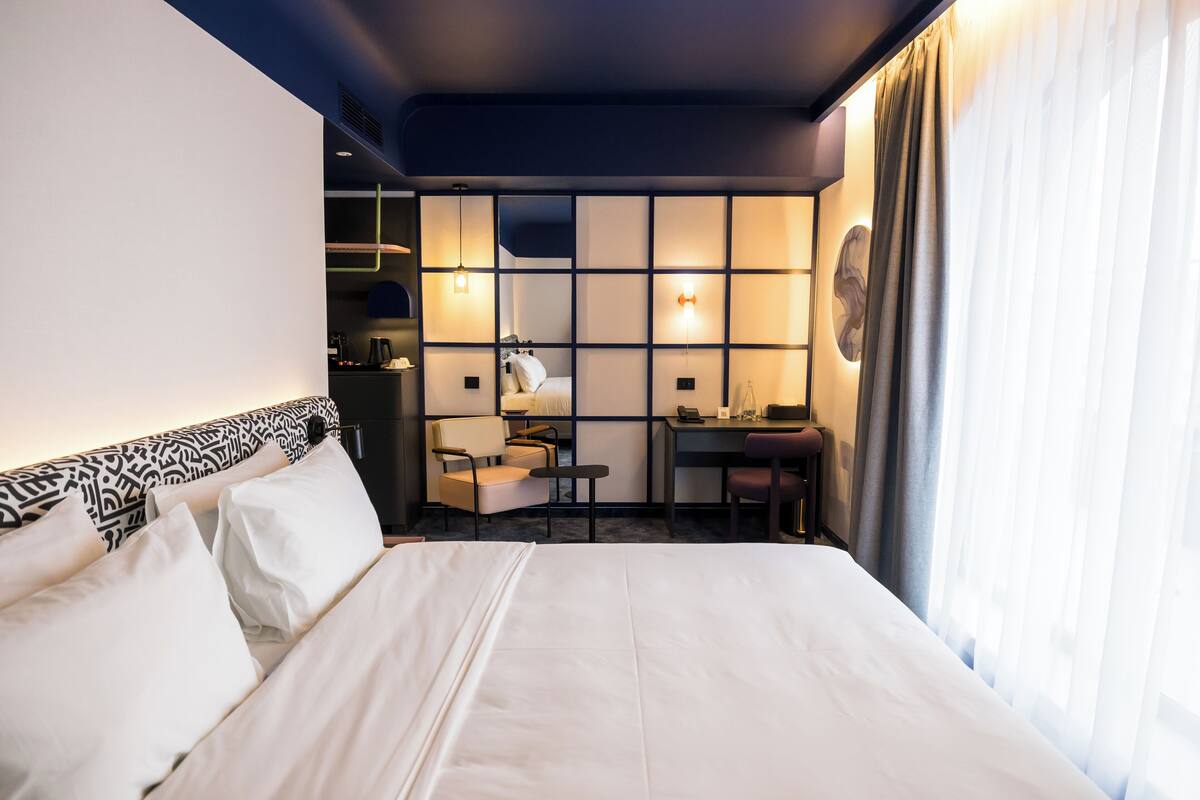 Privilege, Habitación, 1 cama de matrimonio grande | Wifi gratis