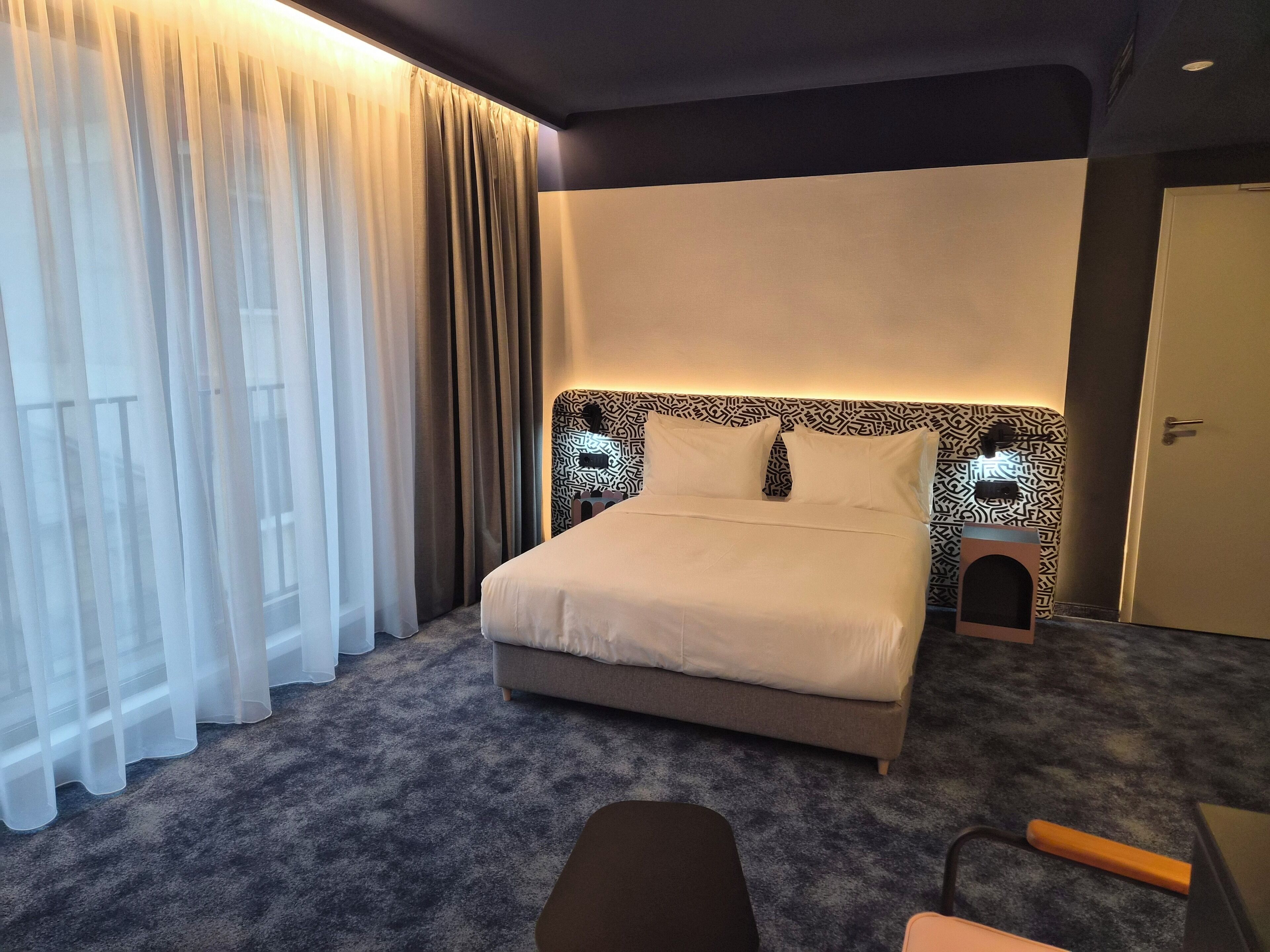 Classic Room, 1 Queen Bed, Accessible | Free WiFi