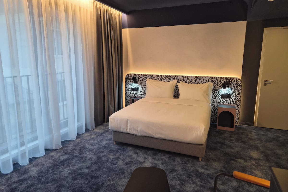 Habitación clásica, 1 cama de matrimonio, accesible para personas con discapacidad | Wifi gratis