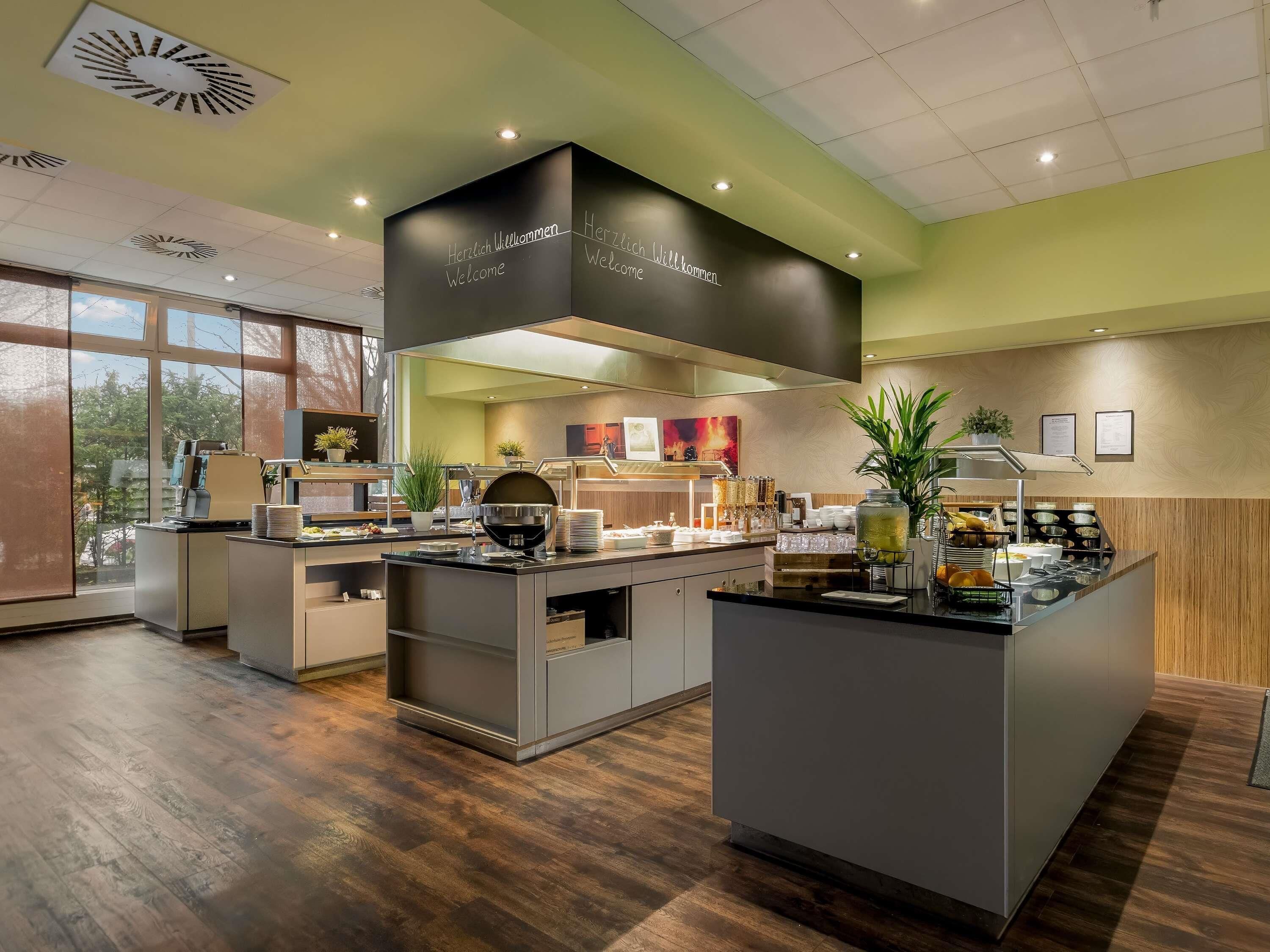 Tägliches Frühstücksbuffet gegen Gebühr