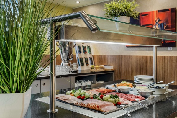 Daily buffet breakfast for a fee