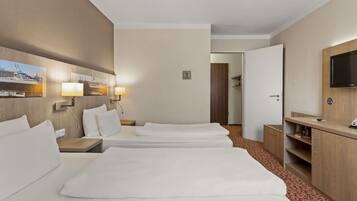 Schallisolierte Zimmer, kostenloses WLAN, Bettwäsche