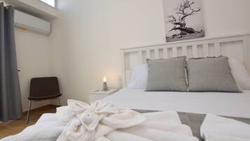 Apartment, 3 Schlafzimmer, Klimaanlage, Stadtblick | Bügeleisen/Bügelbrett, kostenloses WLAN