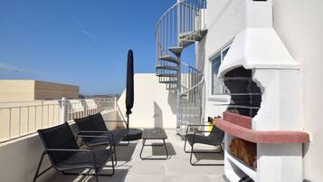 Apartament, 3 dormitoris, aire condicionat, vistes a la ciutat | Terrassa o pati