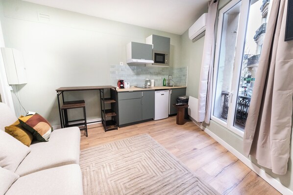 Comfort Studio | Living area