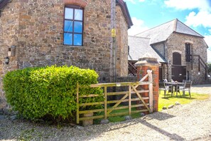 Exterior - Fields Barn at Widemouth Bay (Widemouth Bay)