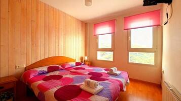 Apartemen Keluarga, Boleh Merokok | Seprai linen