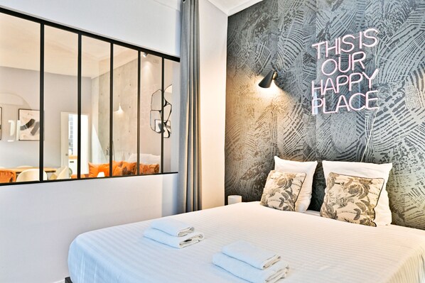 Superior Apartment | Iron/ironing board, free WiFi