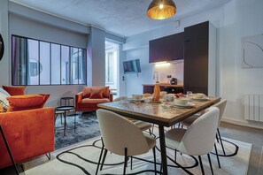 Superior Apartment | Living area - Appartements rue des Jeuneurs (Paris)