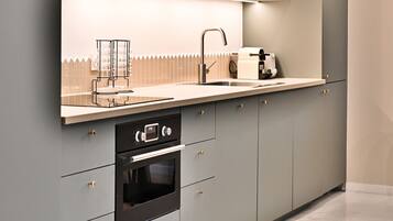 Deluxe Apartment | Private kitchen