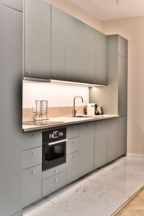 Deluxe Apartment | Private kitchen