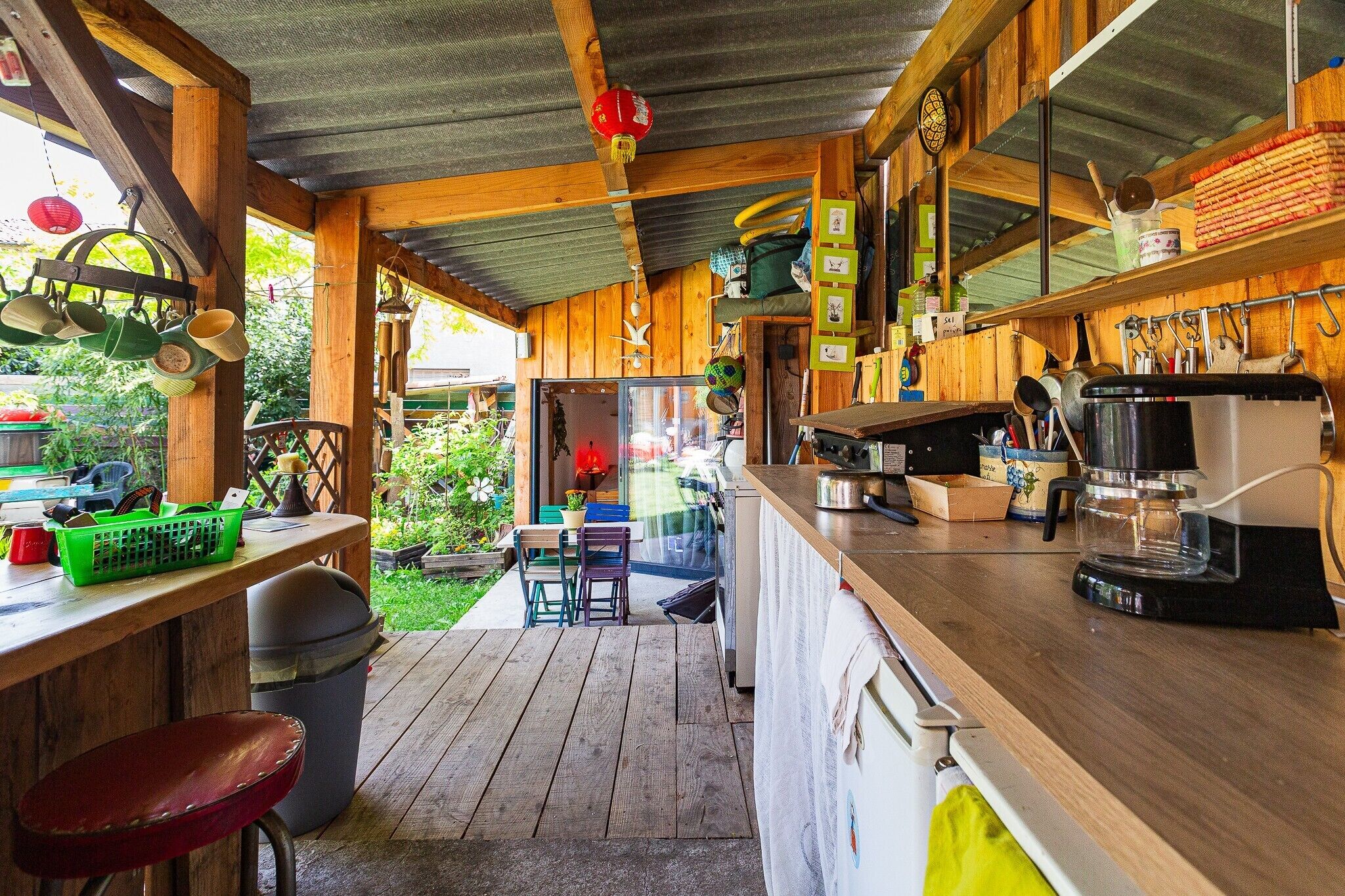 Réfrigérateur, micro-ondes, four, cafetière/bouilloire