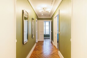 Apartamento elite | Ferros/tábuas de passar roupa, Wi-Fi de cortesia