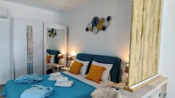 Apartment, Sea View | Langsir/tirai gelap terus, seterika/papan seterika, Wi-fi percuma